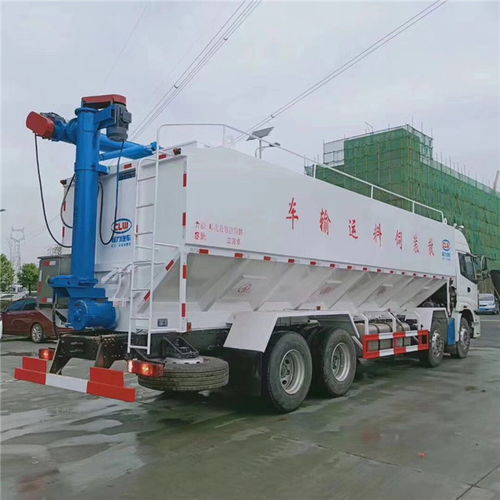 靈活高效，助力養(yǎng)殖 30立方散裝飼料車租賃服務詳解